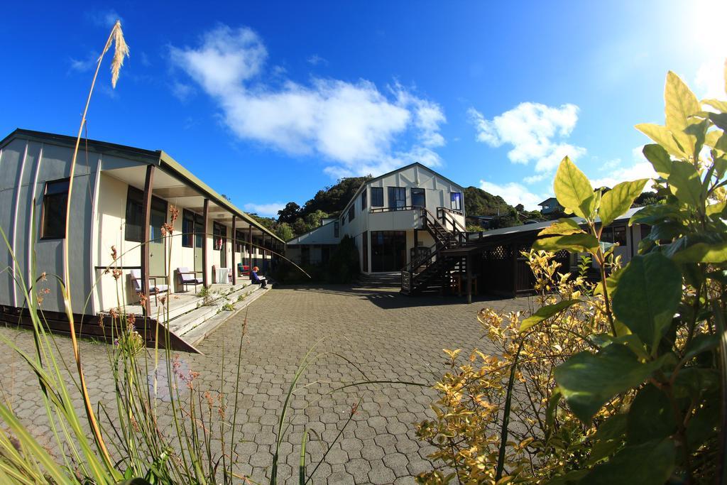 Hostel Stewart Island Backpackers Half-moon Bay Exterior foto