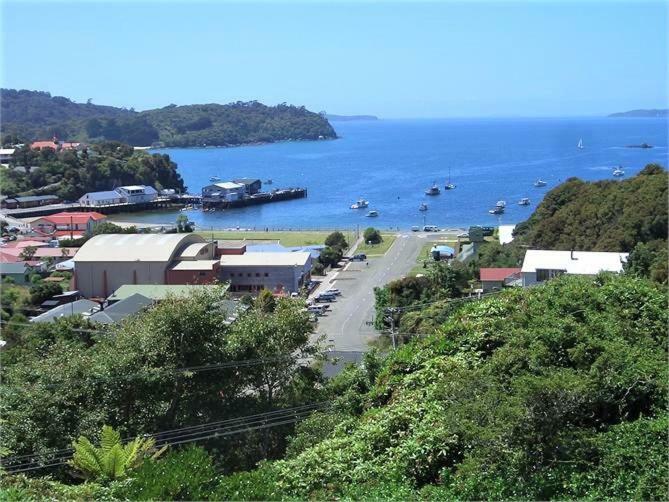 Hostel Stewart Island Backpackers Half-moon Bay Exterior foto