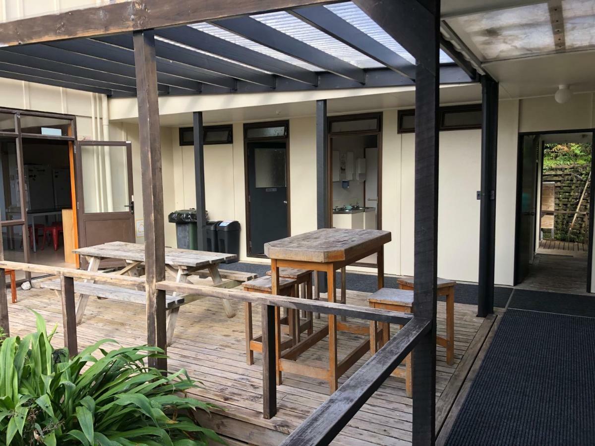 Hostel Stewart Island Backpackers Half-moon Bay Exterior foto