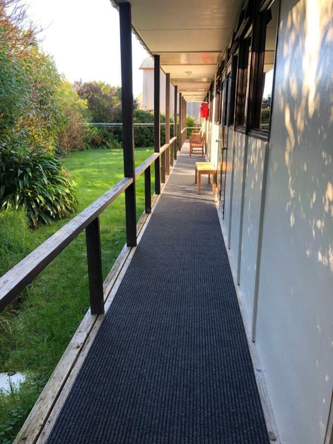 Hostel Stewart Island Backpackers Half-moon Bay Exterior foto
